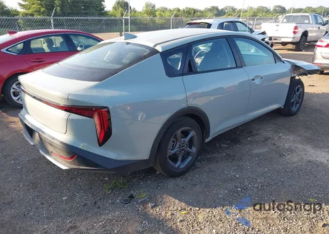 2025 Kia K4 Lxs из США, поврежденный, VIN 3KPFT4DE6SE046554